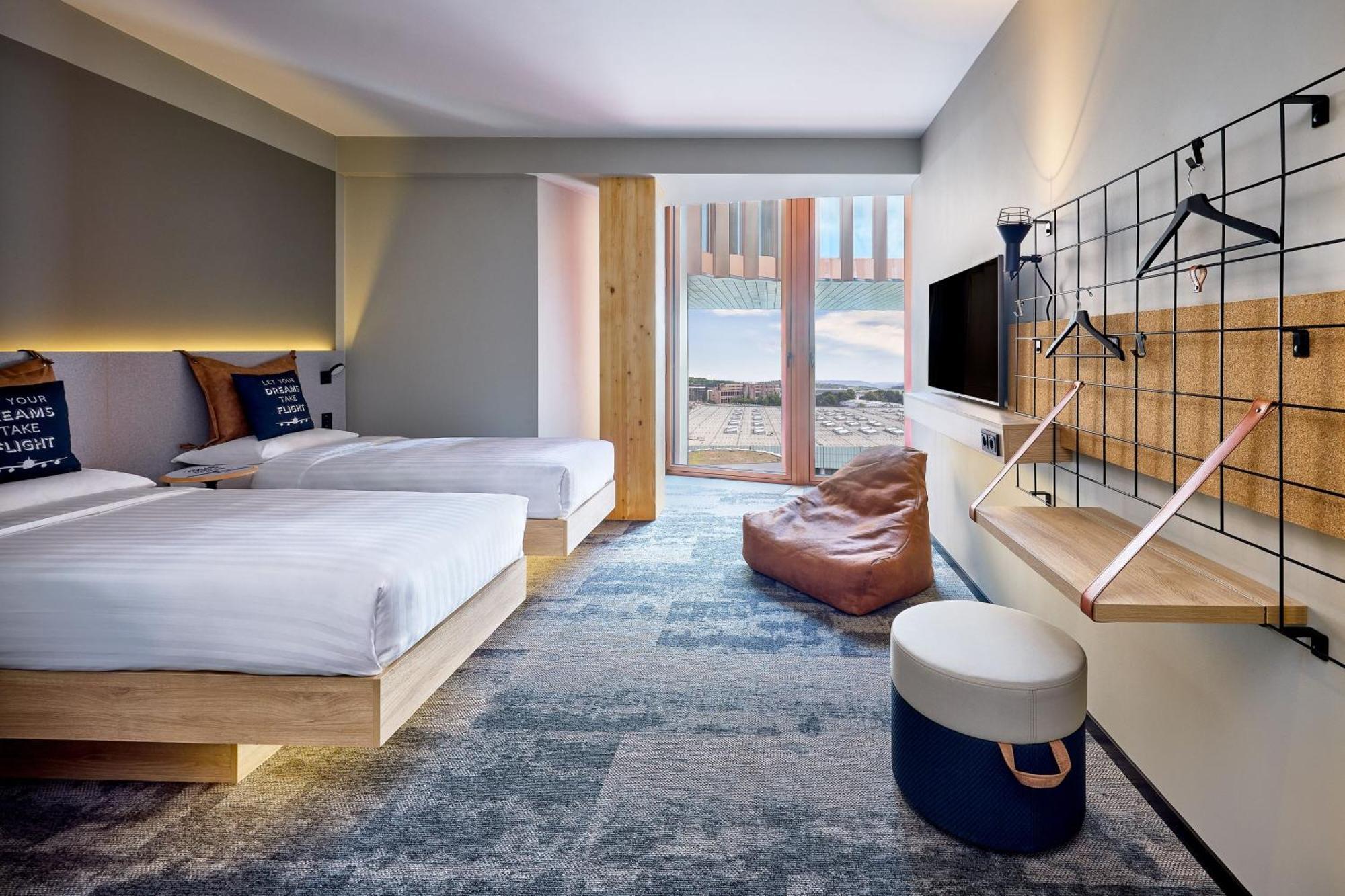 فندق Moxy Luxembourg Airport Niederanven المظهر الخارجي الصورة