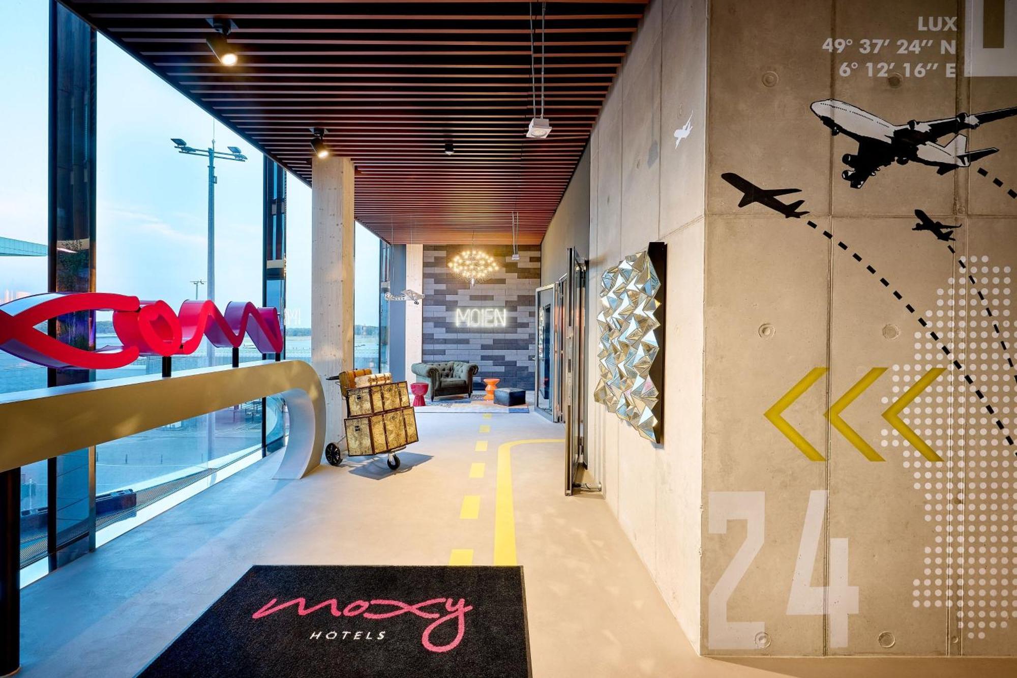 فندق Moxy Luxembourg Airport Niederanven المظهر الخارجي الصورة