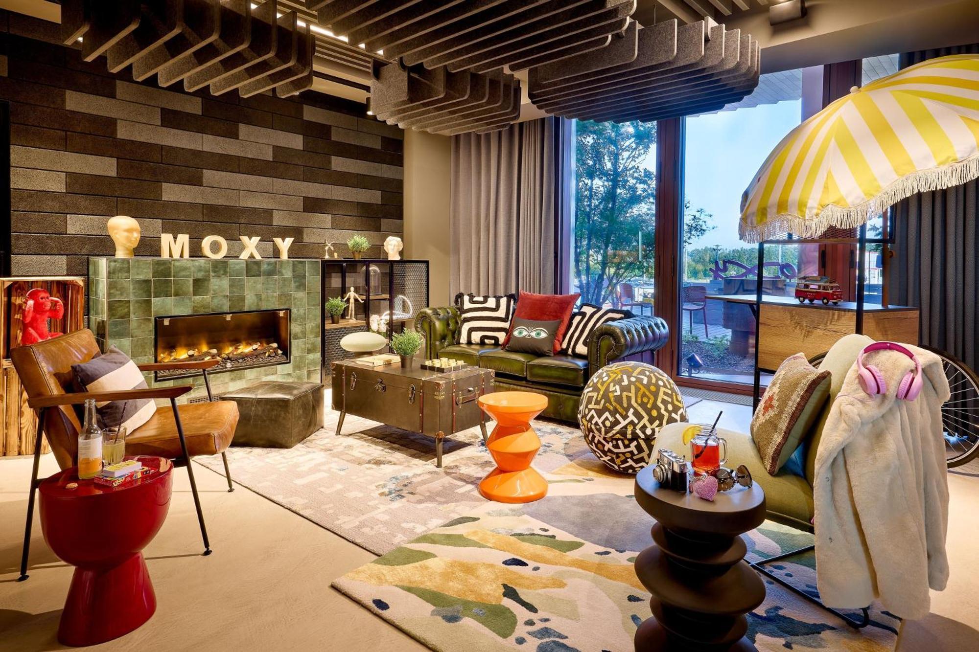 فندق Moxy Luxembourg Airport Niederanven المظهر الخارجي الصورة